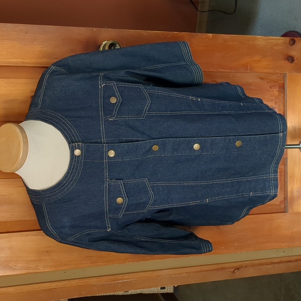 LIVE A LITTLE* 3X Jean jacket with decorative stitching and usable side pockets